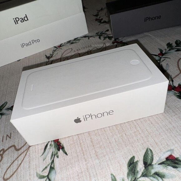 Lot Of 6 Empty Apple iPhone Box iPad Pro 5C 6 8 Xr ONLY EMPTY BOXES Clean - Picture 7 of 15